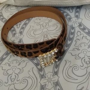 Leopard print belt